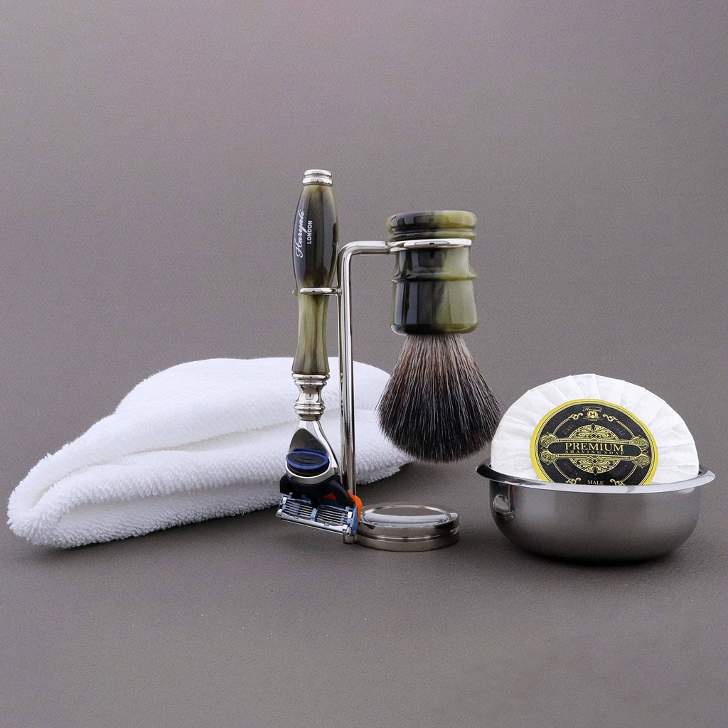 Haryali's Legend Range Shaving Kit 