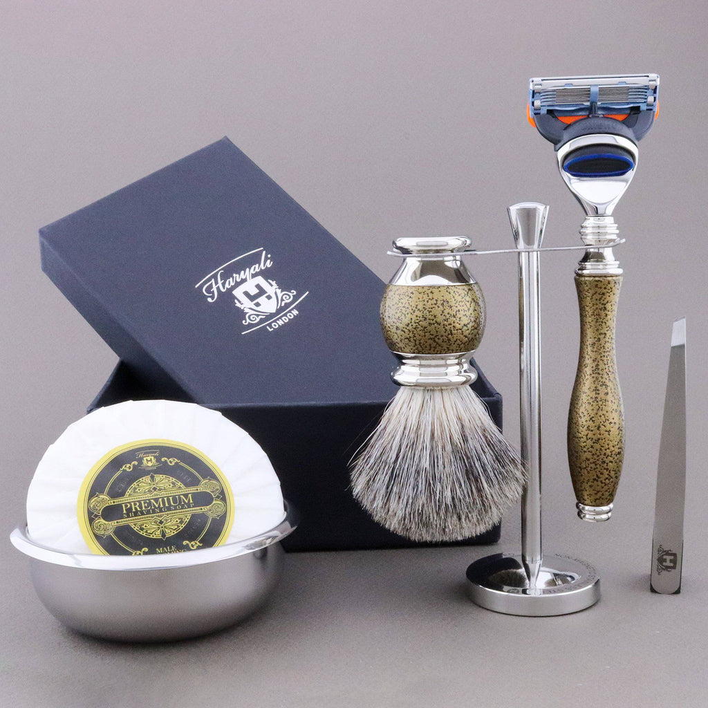 Haryali's Vase Range Shaving Kit 